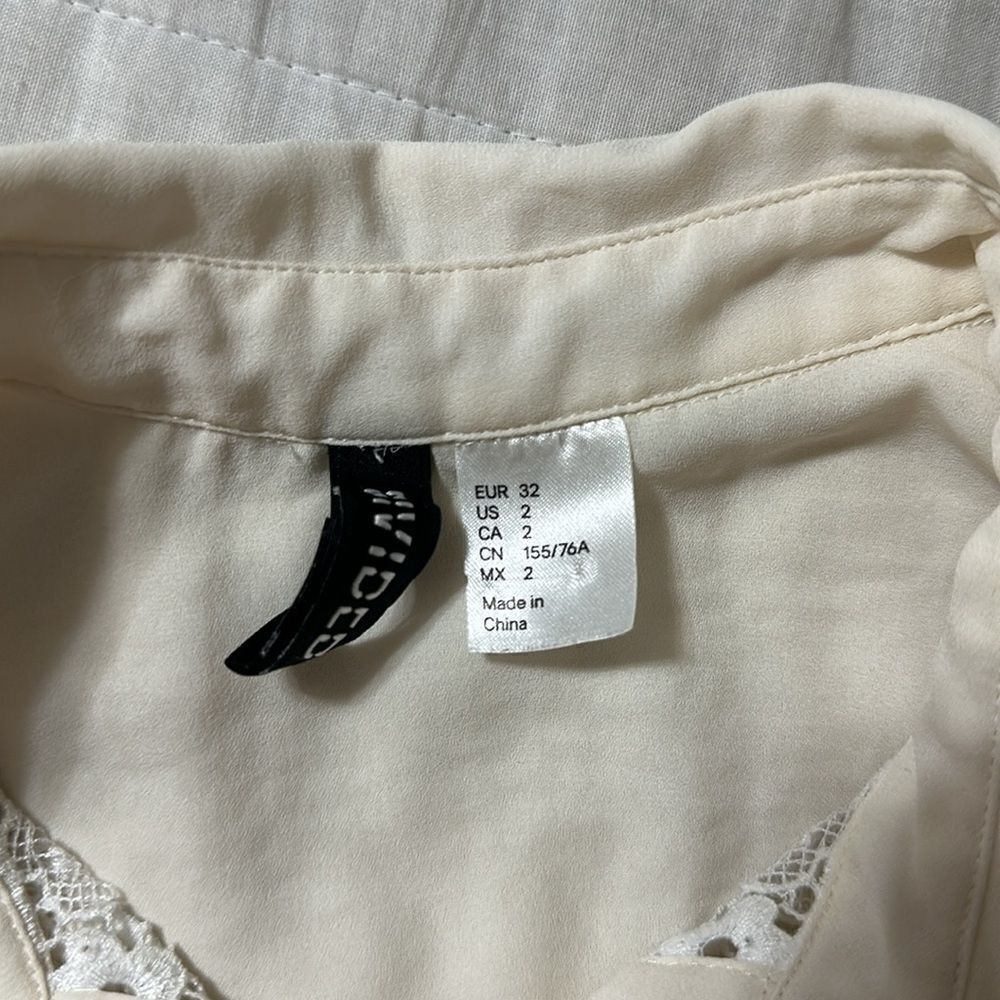 DIVIDED X H&M 2 Ivory White Lace Front Sheer Sleeveless Shell Top - Picture 6 of 6